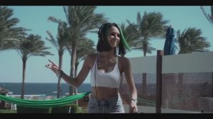 🄰🅁🄰🅂🄷 & 🄷🄴🄻🄴🄽🄰 - 🅱️🆁🅾️🅺🅴🅽 🅰️🅽🅶🅴🅻  (𝕽𝖊𝖒𝖎𝖝)