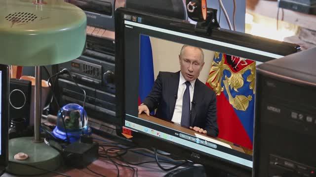 Дома сидим (ПАНДЕМИЯ) смотреть онлайн