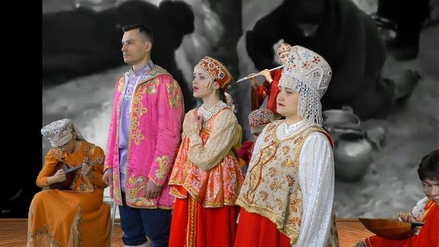 Ансамбль Новгородская Мозаика Дневник Тани Савичевой смотреть онлайн