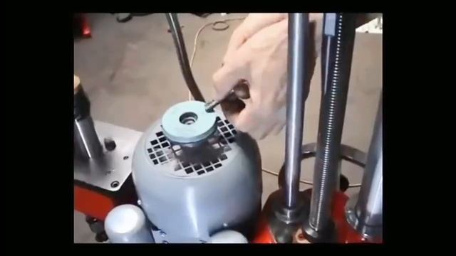 Станок для расточки и шлифовки блоков цилиндров TM807A смотреть онлайн