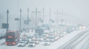 Пересаживайтесь на метро: Москву снова накрыл снегопад