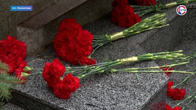 В Севастополе почтили память жертв блокады Ленинграда смотреть онлайн