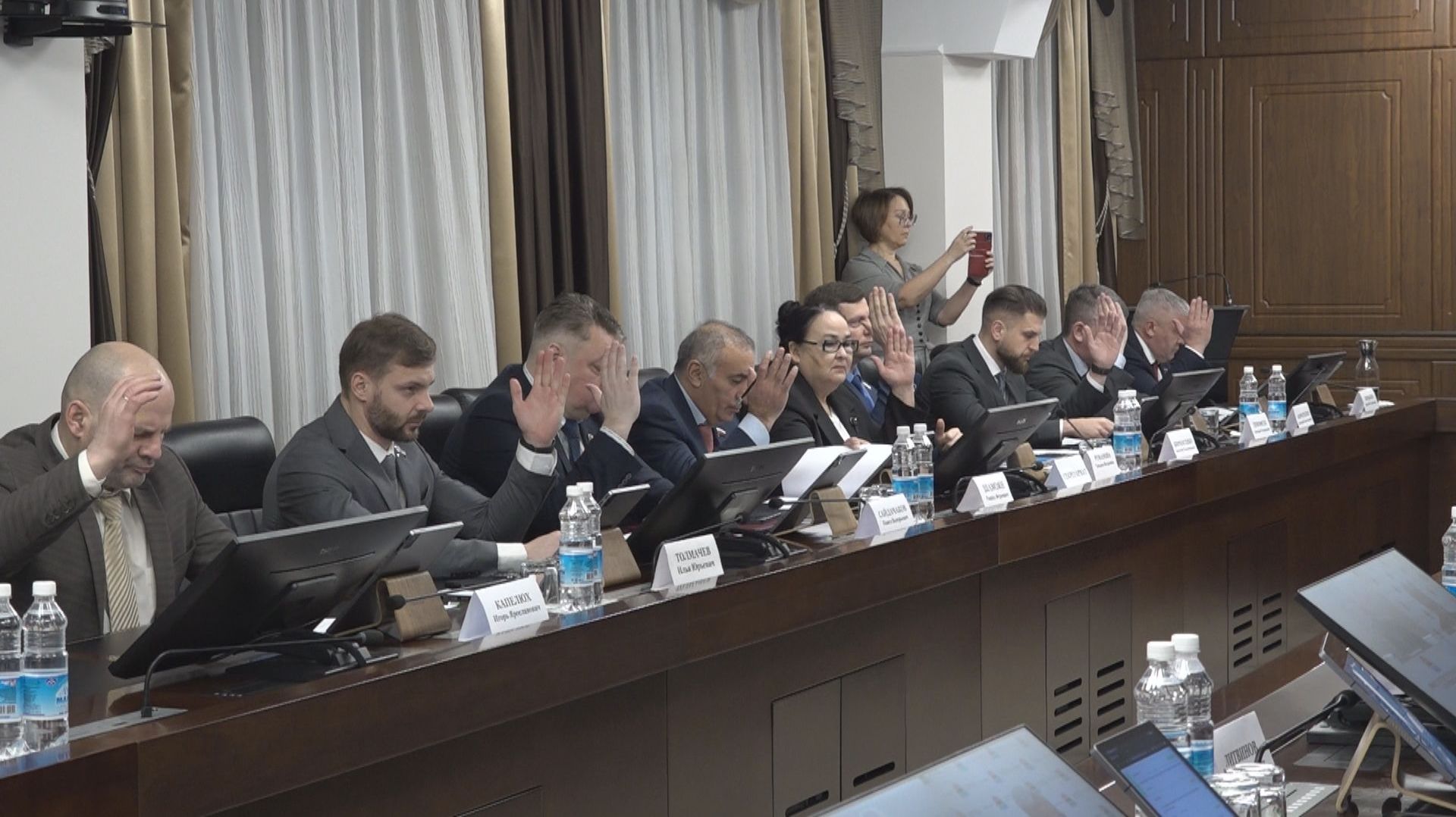 ВЫБРАЛИ ПЕРВОГО ВИЦЕ-ГУБЕРНАТОРА смотреть онлайн