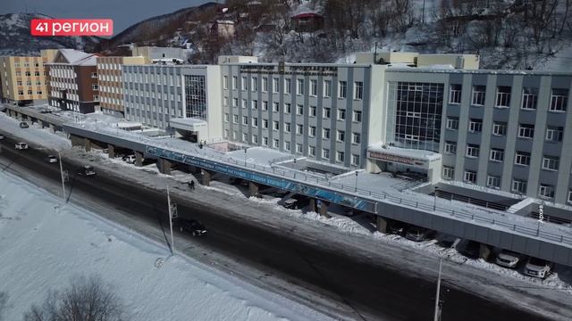 РЕМОНТ УЧАСТКА ДОРОГИ НА ТУНДРОВОЙ В КРАЕВОЙ СТОЛИЦЕ ПЕРЕНЕСЛИ, «ДВОЙКА» ХОДИТ КАК ОБЫЧНО • НОВОСТИ смотреть онлайн