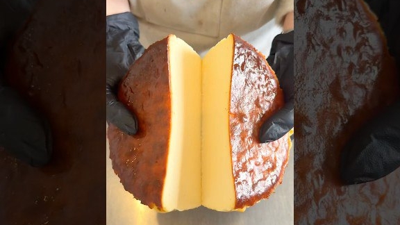 Хрустящий и тающий во рту!? Баскский чизкейк 🧀 смотреть онлайн