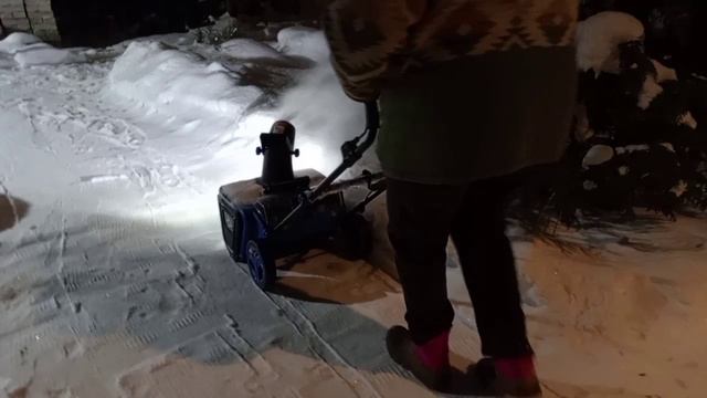 Снегоуборщик аккумуляторный тест-драйв. Усовершенствование.