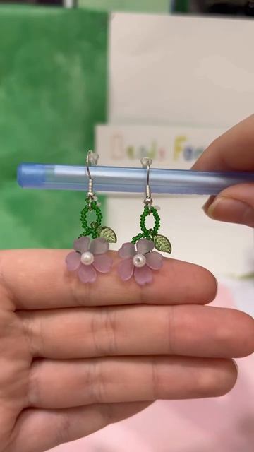 Серьги для подруги 🩷 #бисер #бисероплетение #серьги