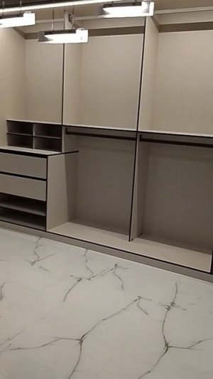 Открытая Гардеробная в Коттедже