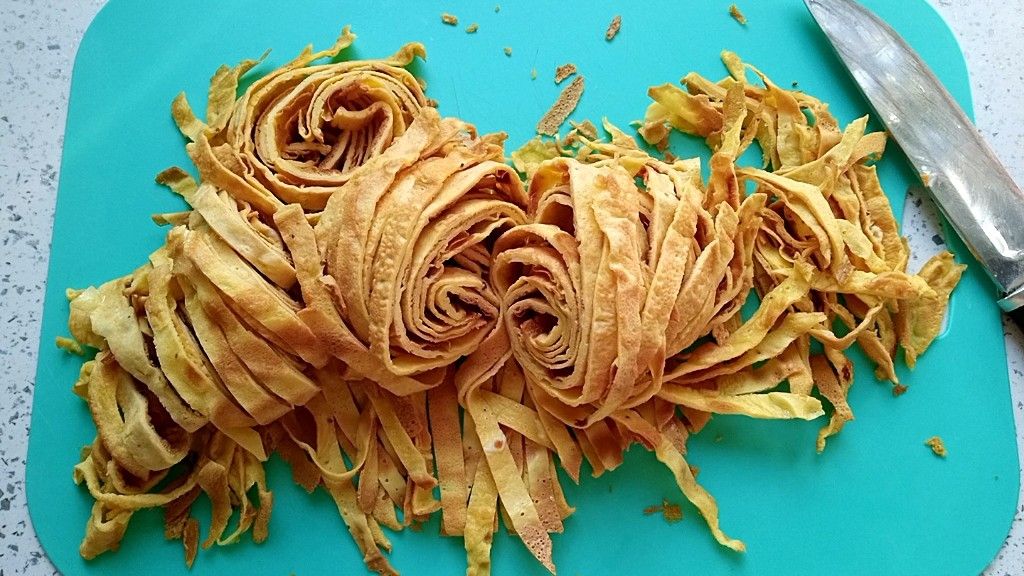 Яичные блины для салата - рецепт на Eda.video