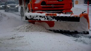 Снежный плен - почему в Твери не удается освободить от снега обочины