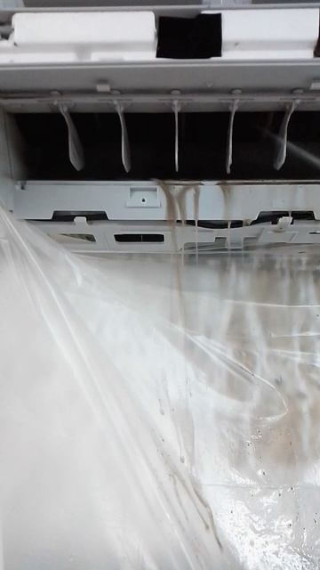 ТО кондиционера Haier в операторской цеха по изготовлению картонной упаковки.