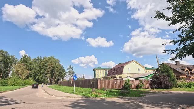 На электро самокате по курорту Завидово. Погода просто фантастика. Очень красиво и душевно. смотреть онлайн