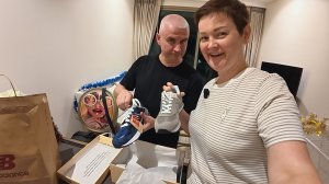 Вован на НЕРВЯКЕ купила ему САМЫЕ ДОРОГИЕ кроссовки New Balance в Таиланде! ХВАСТАЮСЬ покупками Влог