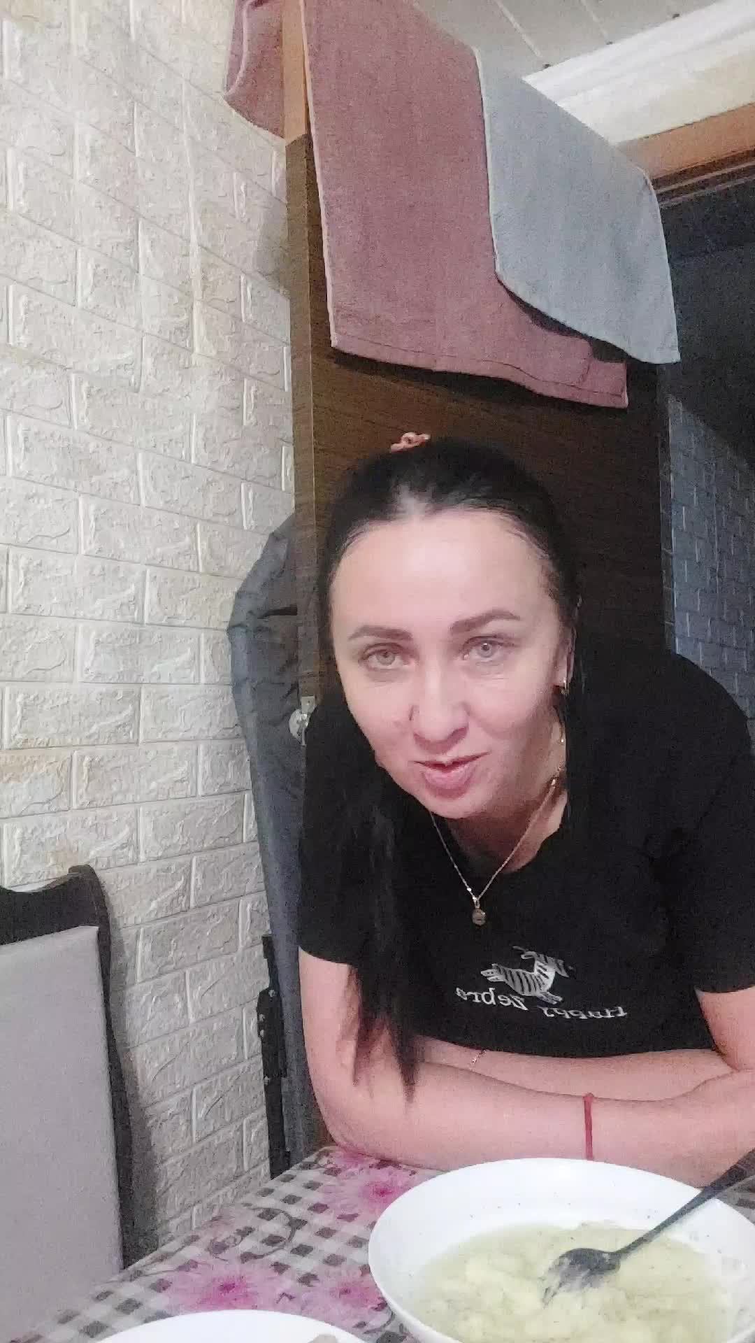 мукбанг, /картофельное пюре/селедка смотреть онлайн