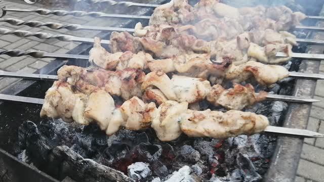 Ноябрьский куриный шашлык 29.11.2025 года смотреть онлайн