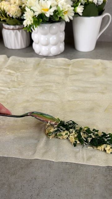 ХРУСТЯЩАЯ УЛИТКА СО ШПИНАТОМ: КОГДА ТЕСТО ФИЛО ТВОРИТ ЧУДЕСА