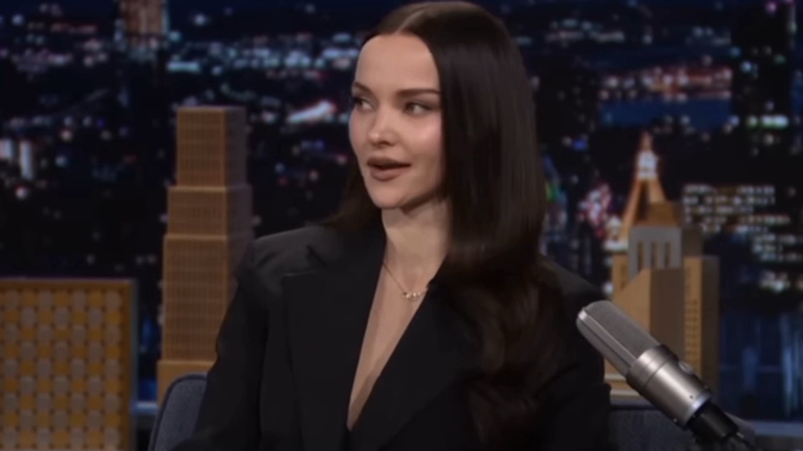 Дав Кэмерон рассказывает о своей помолвке с Дамиано Дэвидом из Måneskin | The Tonight Show смотреть онлайн