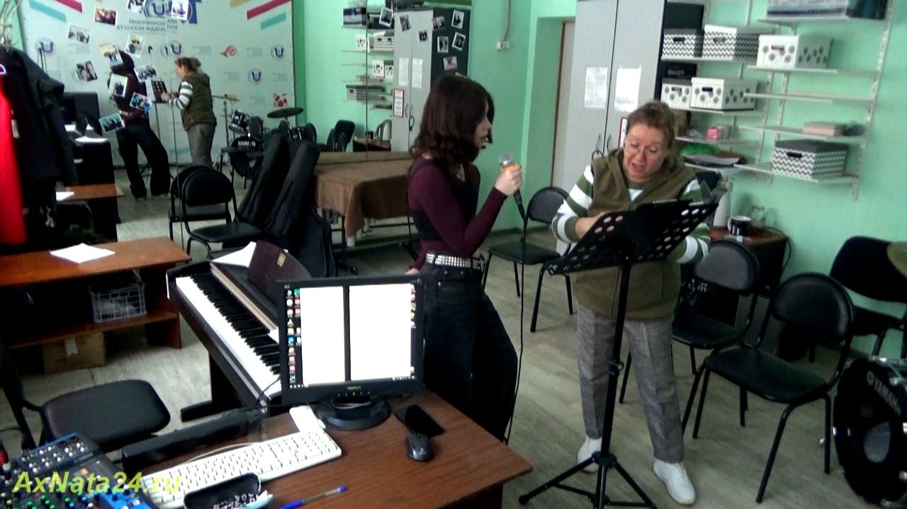 Ретро:Сядь в любой поезд; Дружба (с листа) Ай, вы, цыгане -4я собрали.вокализ. Полина Янгель-Эстрад