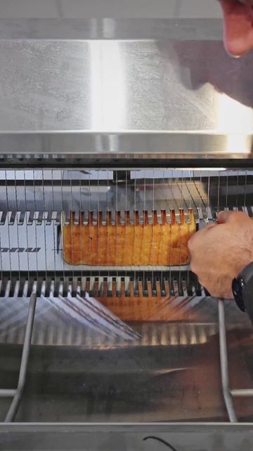 Хлеборезка электрическая ПищТех ЭХМ-180 смотреть онлайн