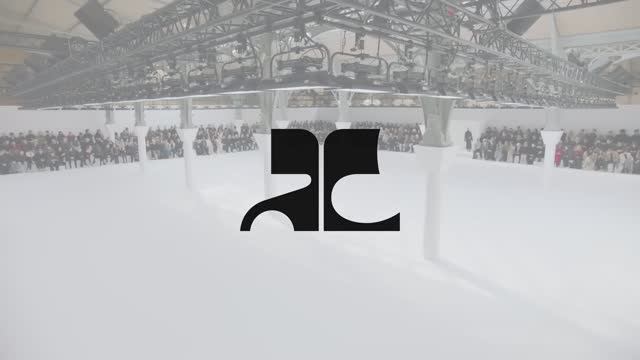 Показ женской коллекции Courrèges осень-зима 2024-2025