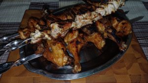 Шашлык из куриных голеней и бедер на мангале. Ароматный маринад для сочного мяса.