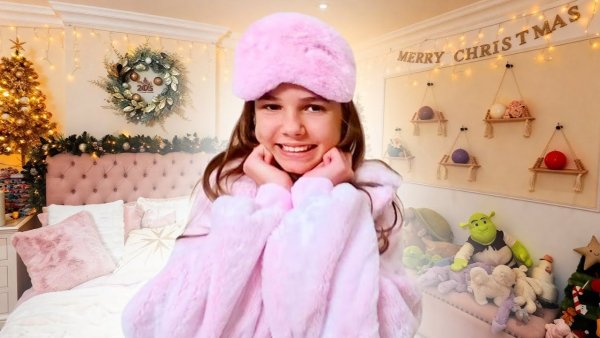 ℹ️ Украсила свою комнату на Рождество 2026 4К - Мисс Кейти