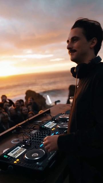 Михаил Лермонтов - Нет, не тебя так пылко я люблю смотреть онлайн