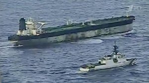 Двое российских моряков с танкера "Маринера" едут на Родину.