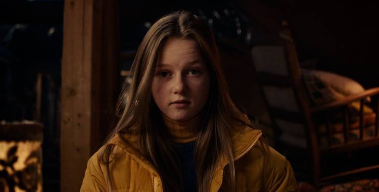 Одни на каникулах (2023) смотреть онлайн