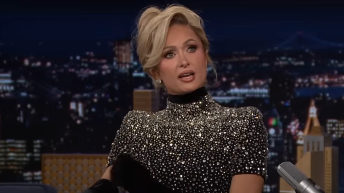 Пэрис Хилтон помогла принять закон в округе Колумбия. Она рассказывает о 20-летии шоу «Звёзды слепы» смотреть онлайн