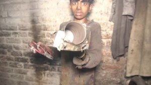 Изготовление стаканов из нержавейки. Пакистан