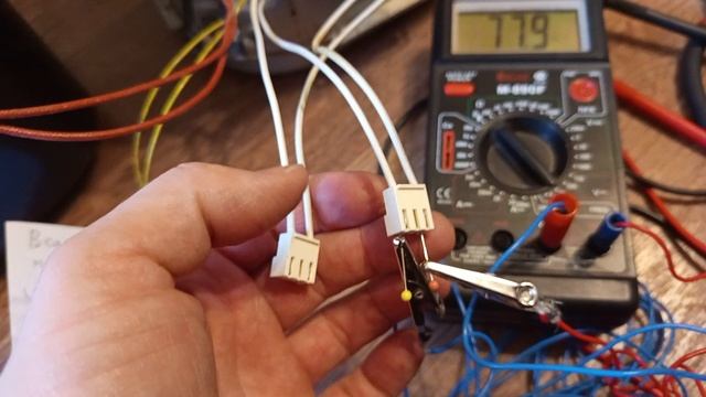 Как проверить предохранители хлебопечки Redmond xb62 40-b смотреть онлайн