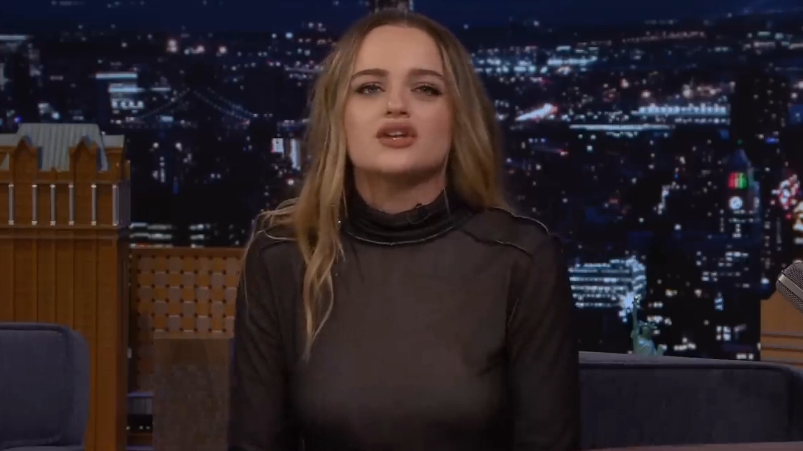 Джоуи Кинг о своей одержимости Заком Эфроном и интенсивной тренировке ягодиц Николь Кидман смотреть онлайн