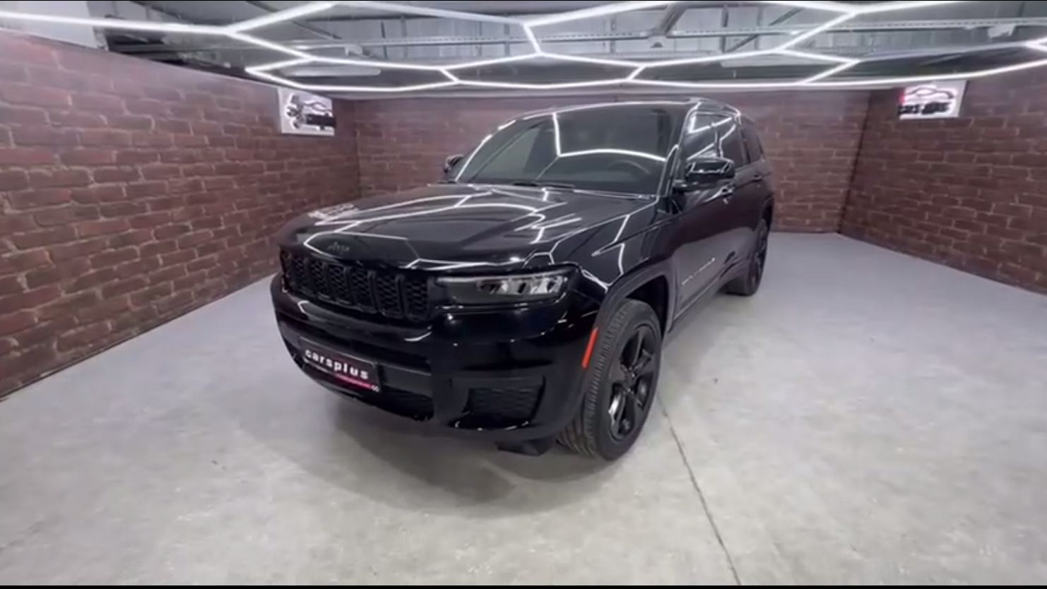 В наличии мощный американский внедорожник 🚘Jeep Grand Cherokee 👇 смотреть онлайн
