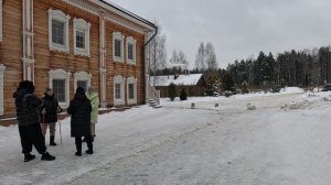 Кемпинг и интересные кафе на территории курорта Завидово. Мосмотрели меню и взяли только кофе :)