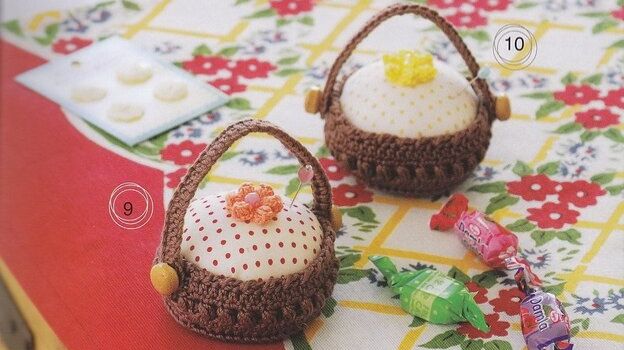 Корзинка крючком для начинающих. Как связать игольницу крючком.Легко! Crochet Basket Урок 191