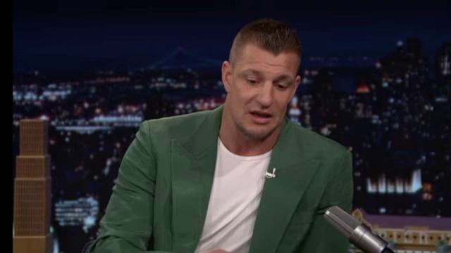 Роб Гронковски делает прогноз на Супербоул LX и рассказывает о том, что Билл Беличик не попал в Зал смотреть онлайн