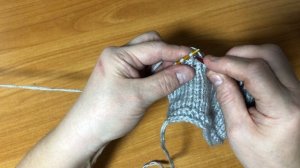 Прибавление петель на полотне спицами можно в конце полотна или вначале полотна