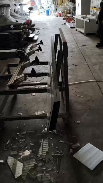 Машина для резки стеклянных крышек