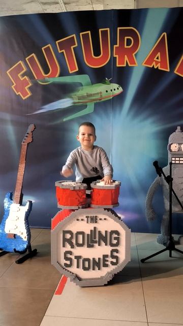 Барабанщик Женя