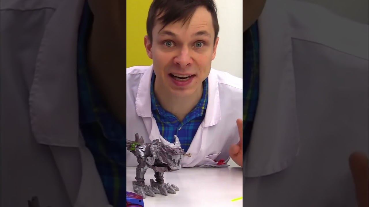 Вот это находка! Оптимус обнаружил древнего робота! 😱 #трансформеры #длядетей #шортс смотреть онлайн