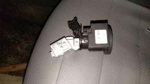 Снятие замка зажигания Логан 2/Санлеро 2/Дастер