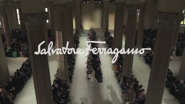 Показ коллекции Salvatore Ferragamo осень-зима 2019-2020