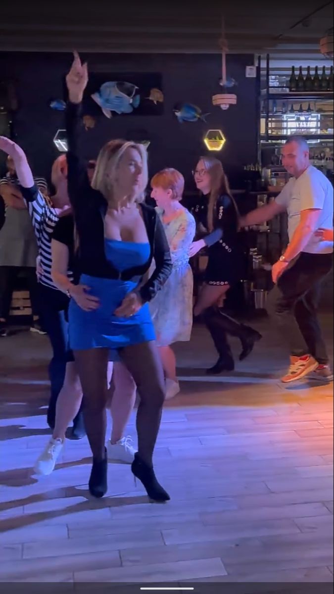 Локомотив у этого паровозика отменный! 🥰 смотреть онлайн