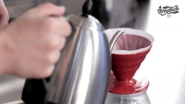 Готовим кофе в пуровере – пошаговая инструкция - Torrefacto ｜ Говорим о кофе, чае и какао