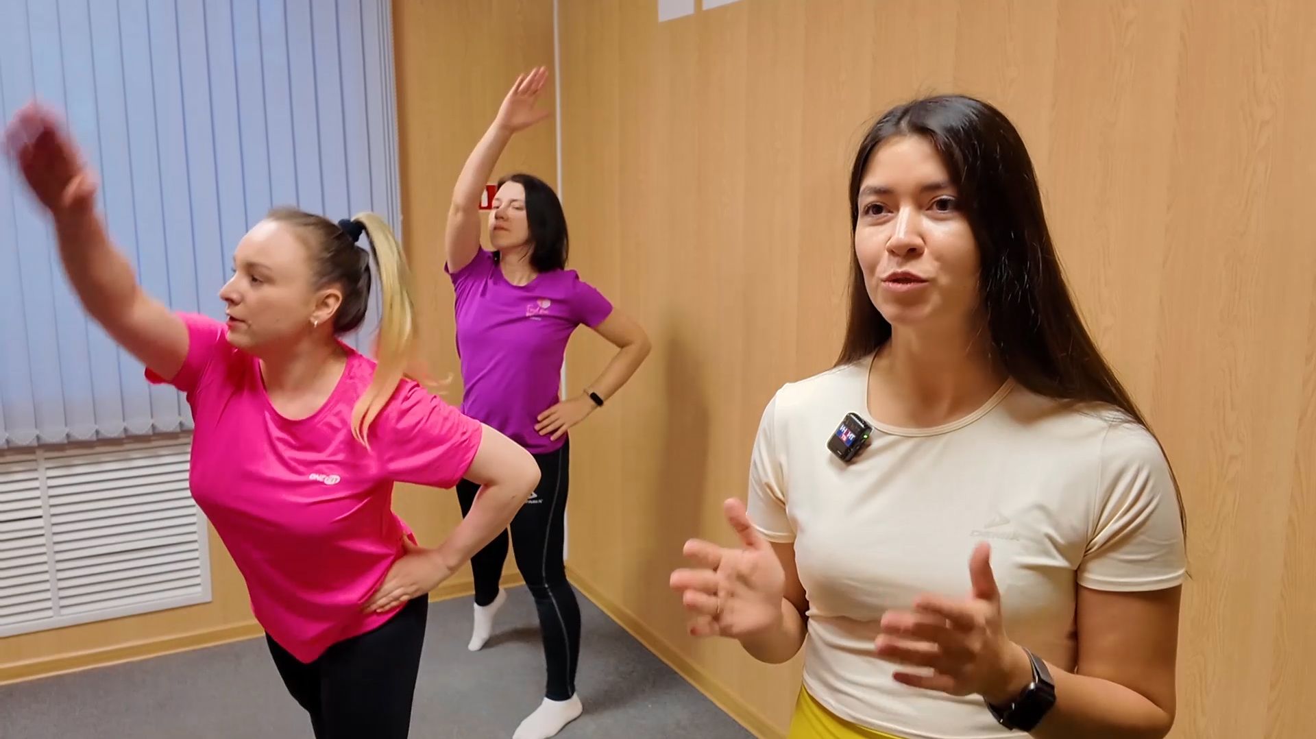 Фитнес-тренер поделилась секретами бодрого утра смотреть онлайн