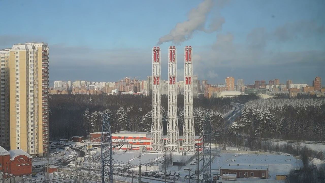 Дневной вид на Москву из окна — снег, трубы, дым | Фон для работы, сна — 15 мин