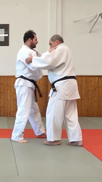 Kaeshi waza contro O Soto Gari #shorts смотреть онлайн
