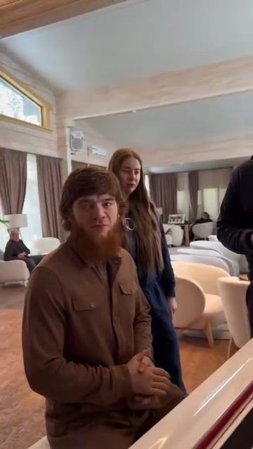 👍В школе номер 1 Станице Ольгинская Ростовской области цыган по приколу вырубил девчонку. смотреть онлайн