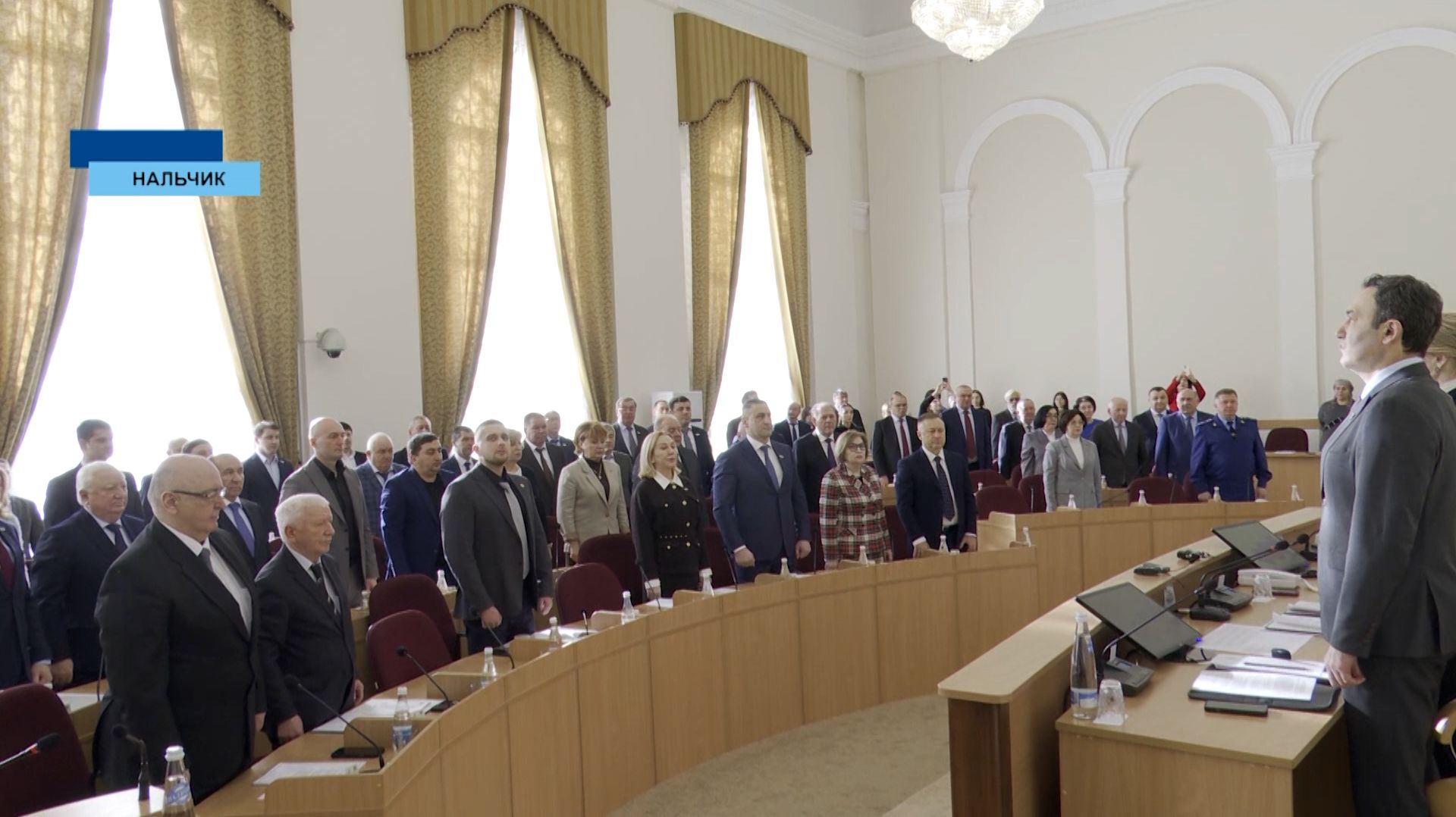 Сегодня прошло первое пленарное заседание Парламента КБР весенней сессии смотреть онлайн